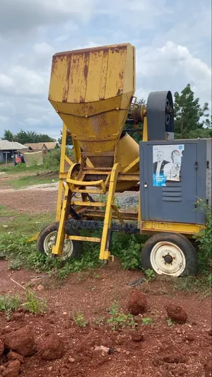 350L Diesel Self-Loader Concrete Mixer