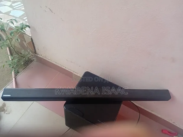 Samsung Sound Bar - 1