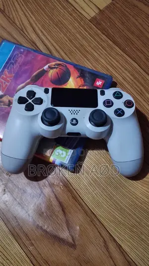Original PS4 Controller & Games