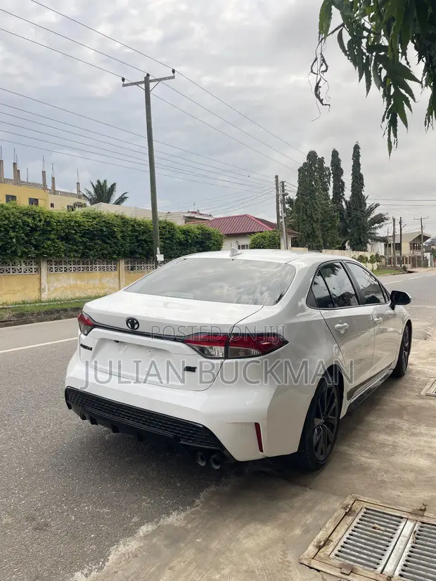 2023 Toyota Corolla SE White - 1