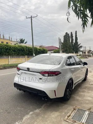 2023 Toyota Corolla SE White