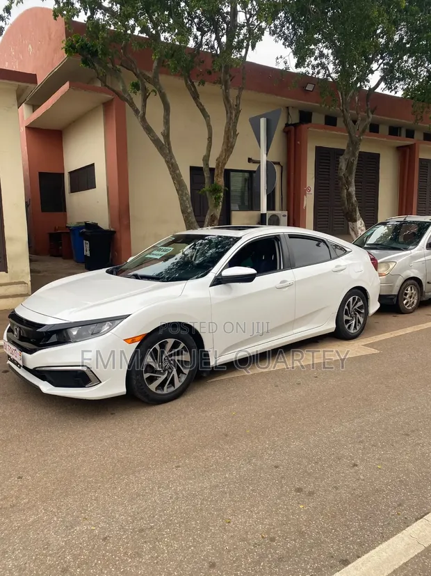 Honda Civic 2020 White - 1