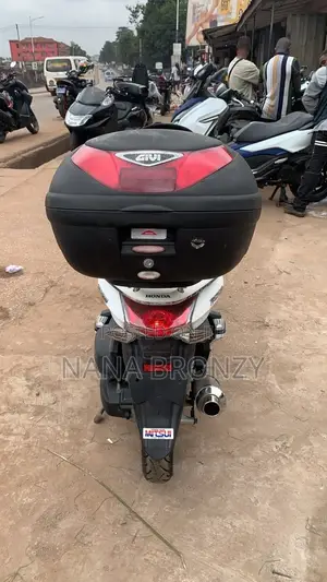 Honda Scooter 2021 White