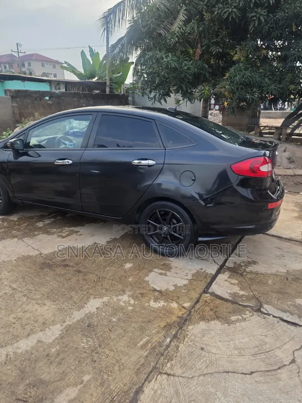 Ford Fiesta 2013 Black - 1