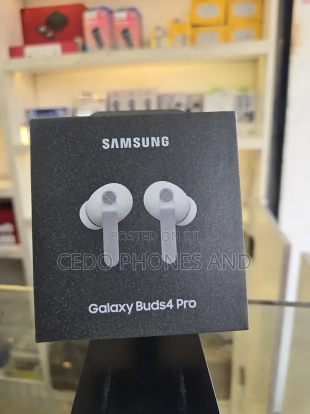 Samsung Galaxy Buds 4 Pro (White) - 1