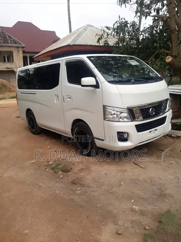 Nissan Caravan (Urvan) 2014 White - 1
