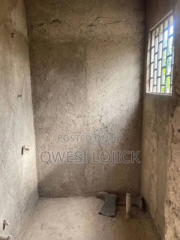 4 Bedroom House for Sale in Kasoa Adawukwa - 1