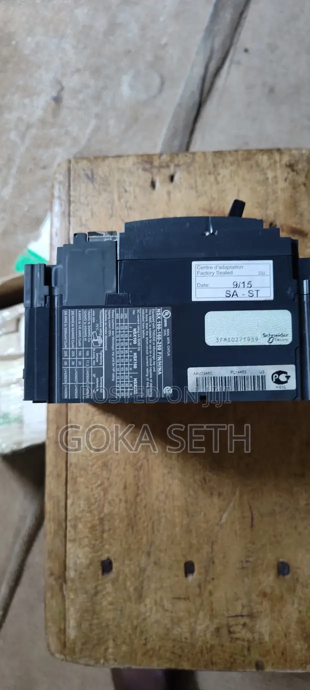 Schneider Electric Compact Circuit Breaker - 1
