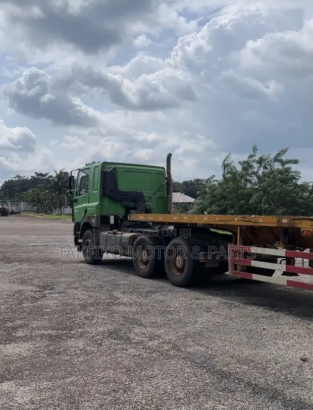 DAF CF Truck with Trailers - 1