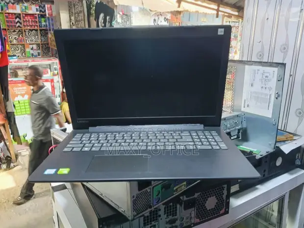 Lenovo IdeaPad 330 Laptop - Intel Core i5, 8GB RAM, 1TB HDD - 1