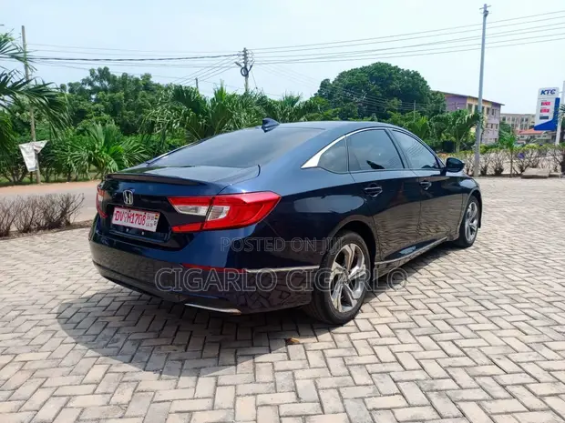 2019 Honda Accord EX-L (2.0L Turbo) - 1