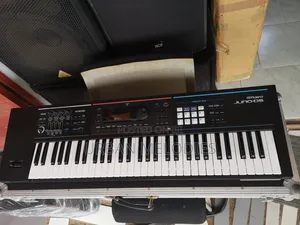 Roland JUNO-DS61 Synthesizer