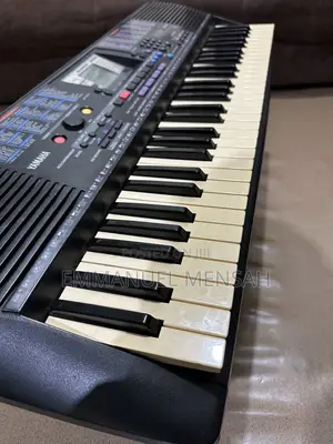 Yamaha PSR-220 Electronic Keyboard