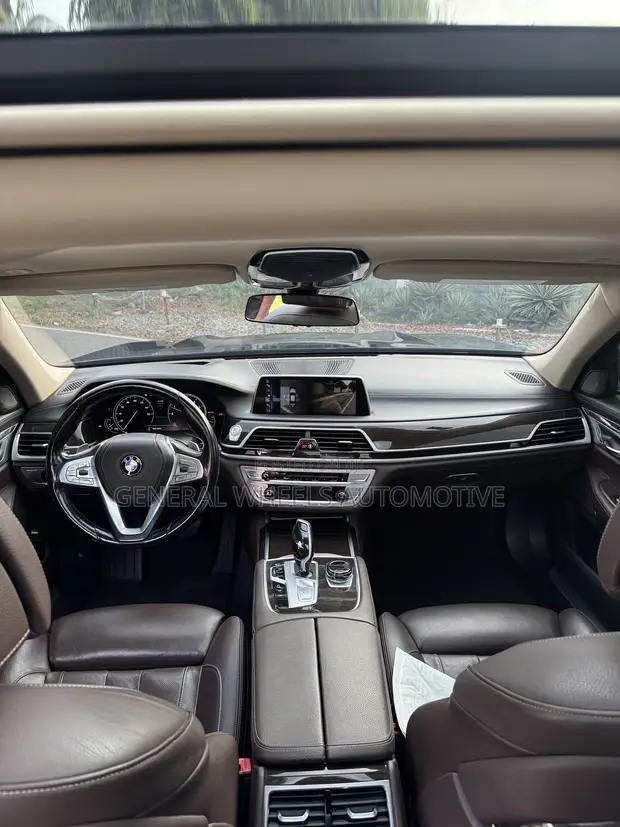 BMW 7 Series 730Li 2017 Black - 1