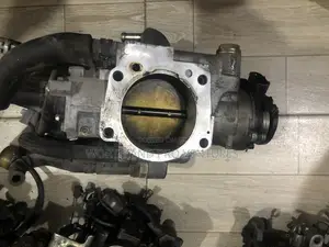 Toyota Tundra V8 Throttle Body (Used)