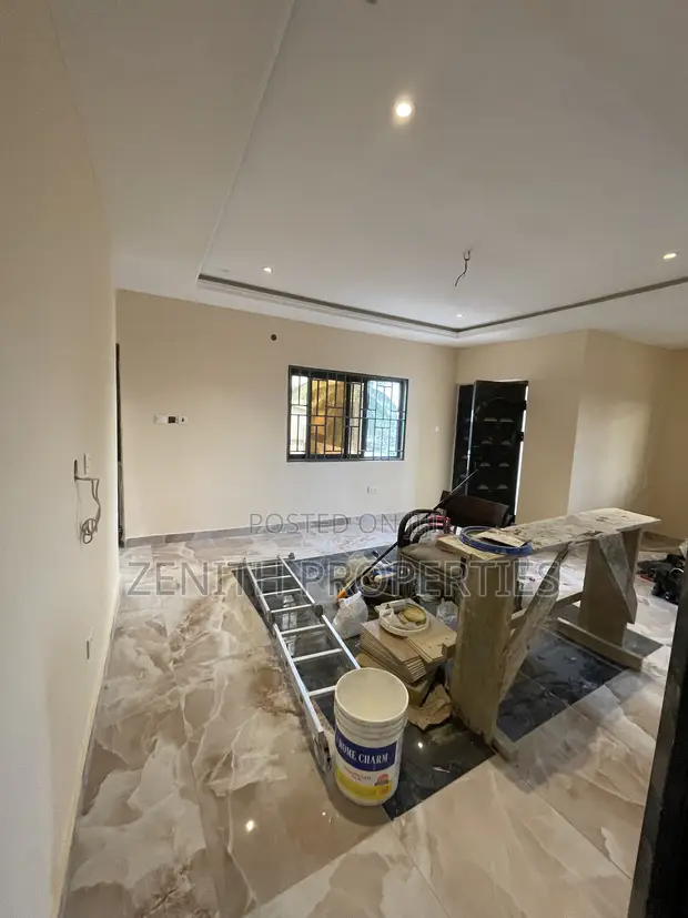 3-Bedroom Apartment for Rent in Zenith Realty, Old Barrier - 1