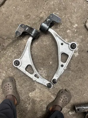 Honda Pilot 2017 Lower Control Arms (Used)