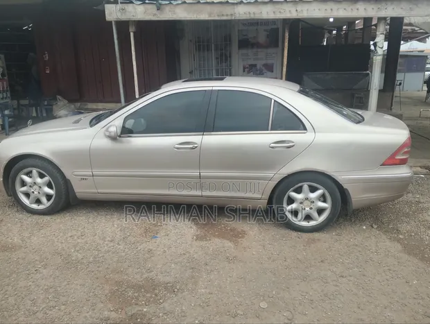 Mercedes-Benz C240 2005 Silver - 1