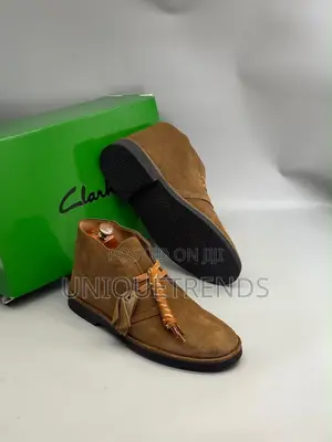 Clarks Men's Suede Leather Desert Boots (Brown)