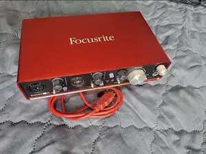 Focusrite Scarlett 2i4 - 2nd Gen Audio Interface