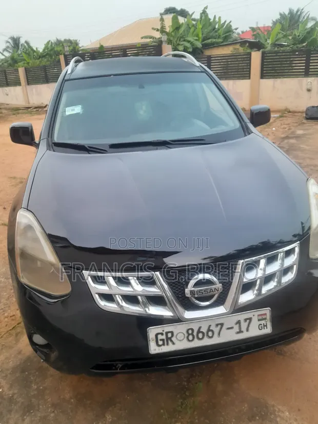 Nissan Rogue S 2011 Black - 1