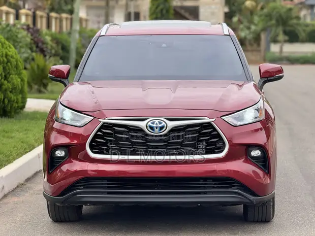2022 Toyota Highlander XLE Red - 1