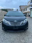Toyota Sienna XLE 2018 - 8 Seater - 3