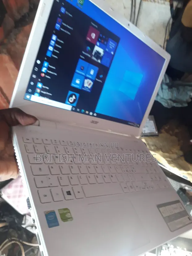 Acer Aspire V3-572G Laptop - Intel Core i5, 4GB RAM, 500GB HDD - 1