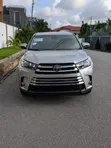 Toyota Highlander LE 2019 Silver - 1