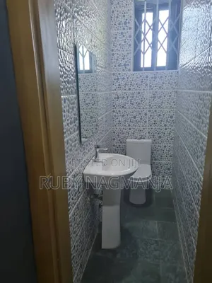 8-Bedroom House for Sale in Ekman Ash, Oyibi