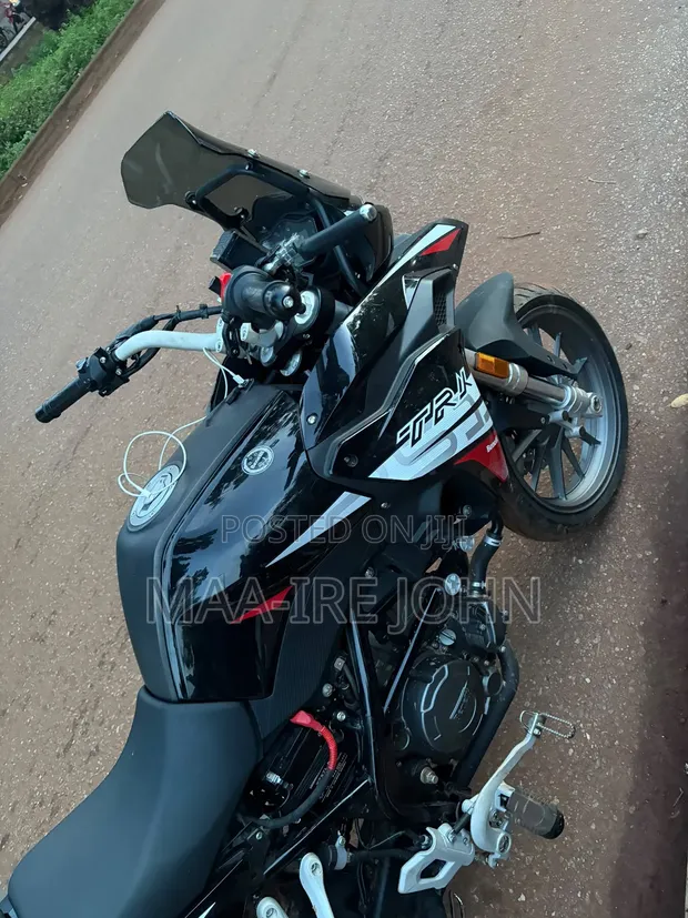 New Benelli 752S 2026 Red - 1