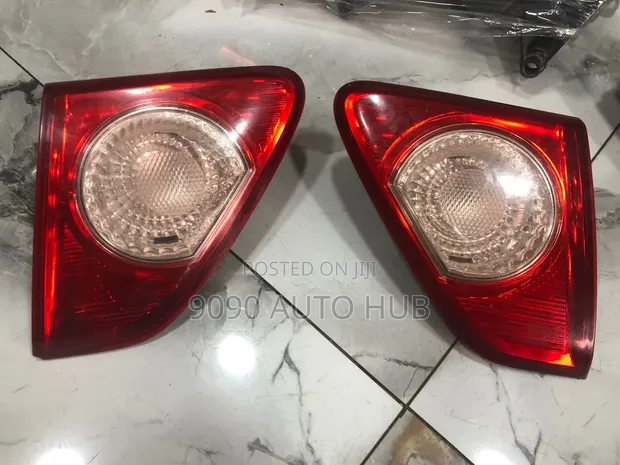 2009-2011 Toyota Corolla Boot Light (Foreign Used - OEM) - 1