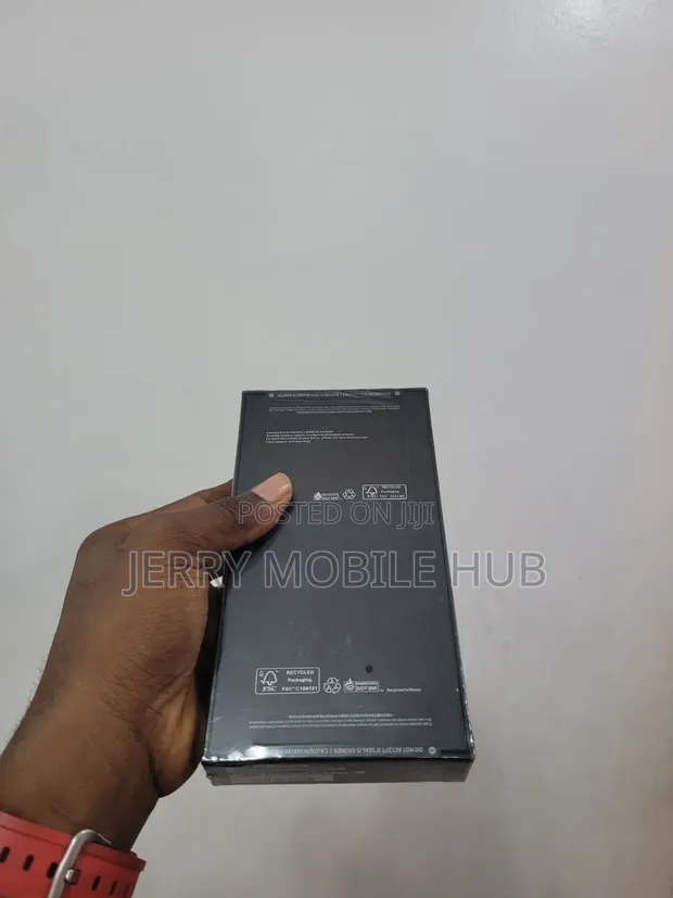 New Samsung Galaxy S24 FE 128GB Black - 1