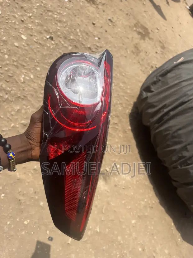Mazda CX-9 Tail Light (Half LED) - 1
