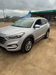 Hyundai Tucson 2018 Silver - 3