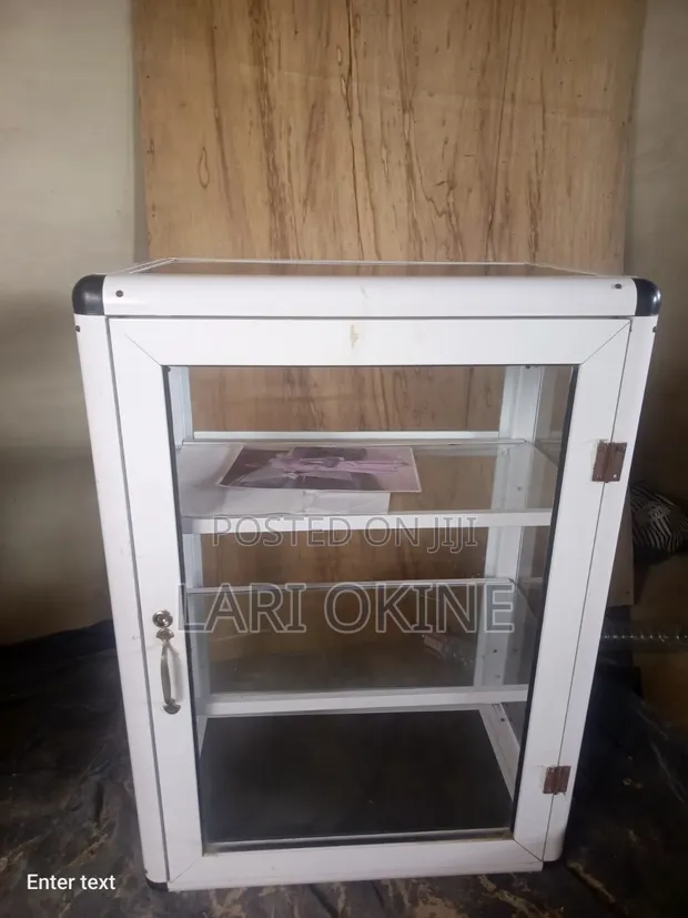 4ft Showcase - 1