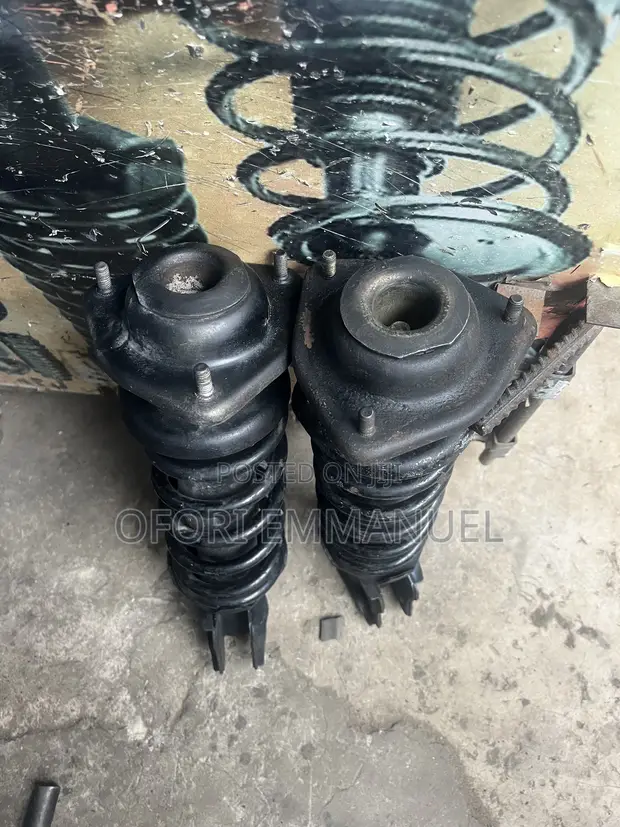 Daihatsu Hijet Front Shocks (Used) - 1