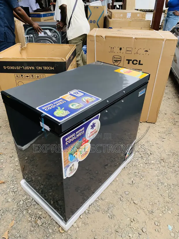 Nasco NAS-250FL Chest Freezer - 200 Litres Silver - 1
