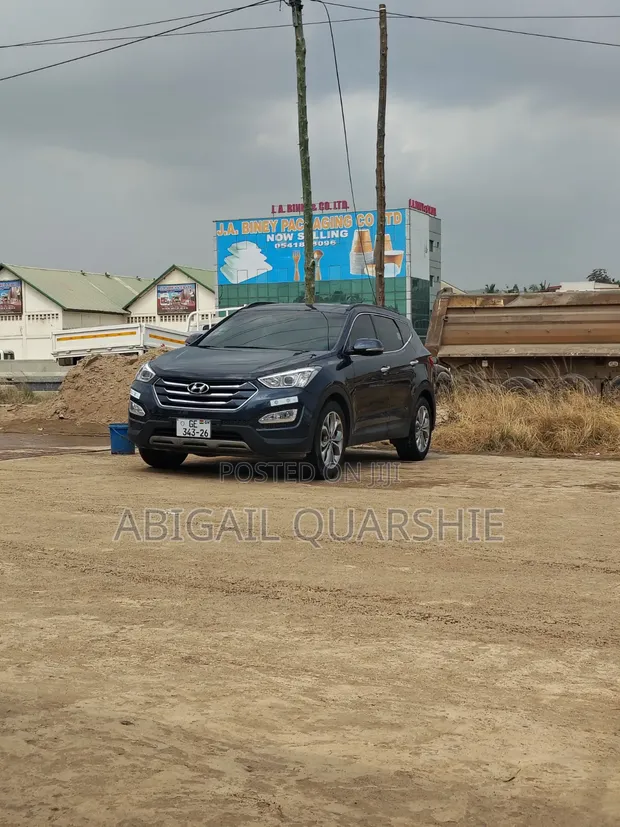 Hyundai Santa Fe 2016 Gray - 1