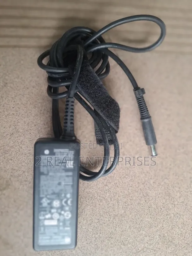 HP 45W Big Pin Adapter (Used) - 1