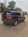 Kia Sorento 2017 Gray - 2
