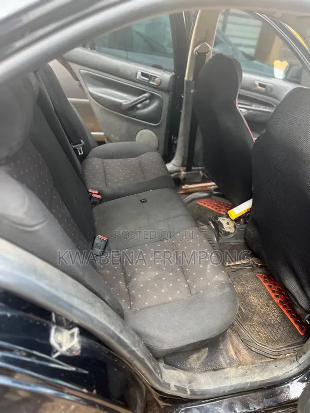 Volkswagen Jetta 2002 Blue - 1