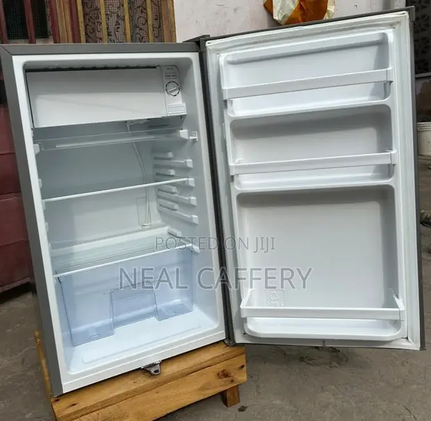 Neat Hisense Table Top Fridge - 1