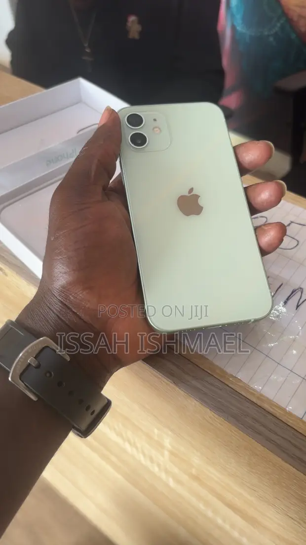 New Apple iPhone 12 128GB Green - 1