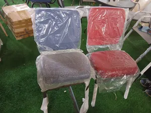Discovery International Iron Chair
