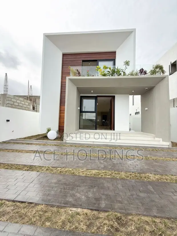 4-Bedroom House with Pool in East Legon Hills - 1