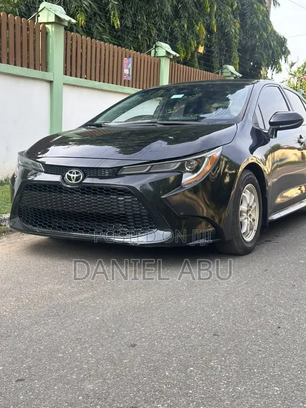 Toyota Corolla 2021 Black - 1