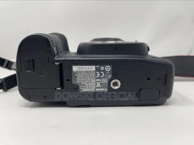 Canon 5D Mark II Body Only - 1