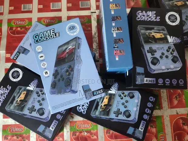 R36S Retro Handheld Console - 1