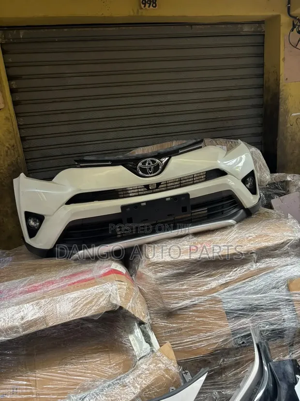 Toyota Rav4 2016-2018 Front Bumper Complete - 1